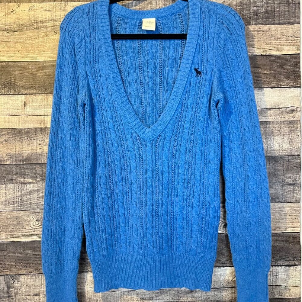 Vintage Abercrombie & Fitch Y2K Blue Cable Knit V-Neck Long Sweater L‎ Preppy
